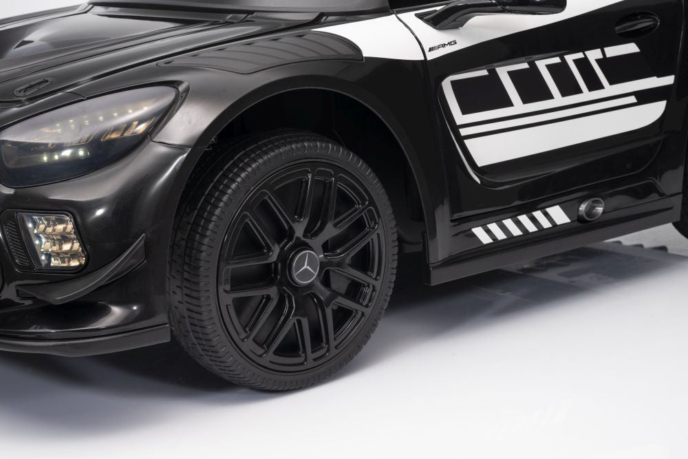 Mercedes AMG GT3 Black Battery Car – view 9