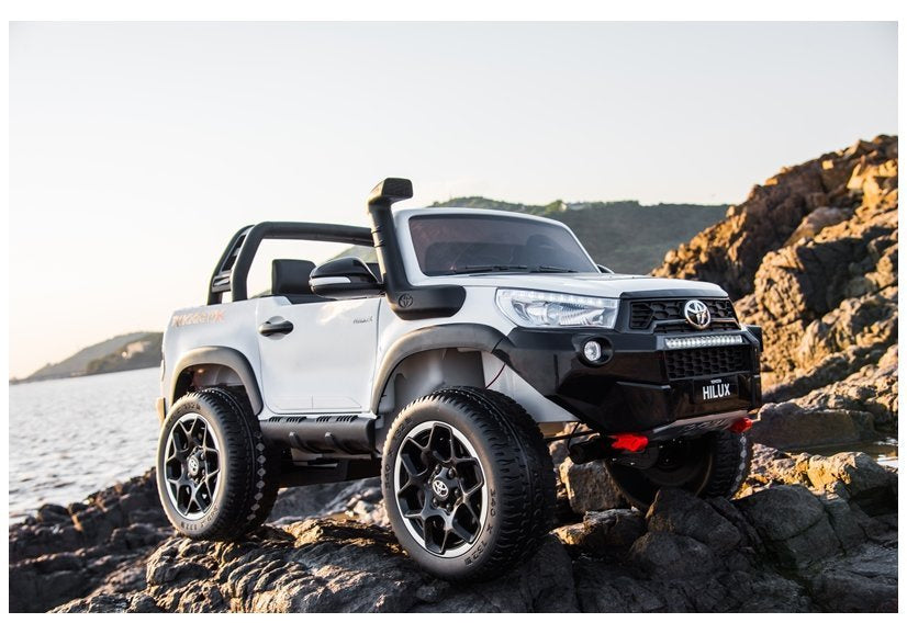 Electric Ride On Car Toyota Hilux Black Painted – view 12