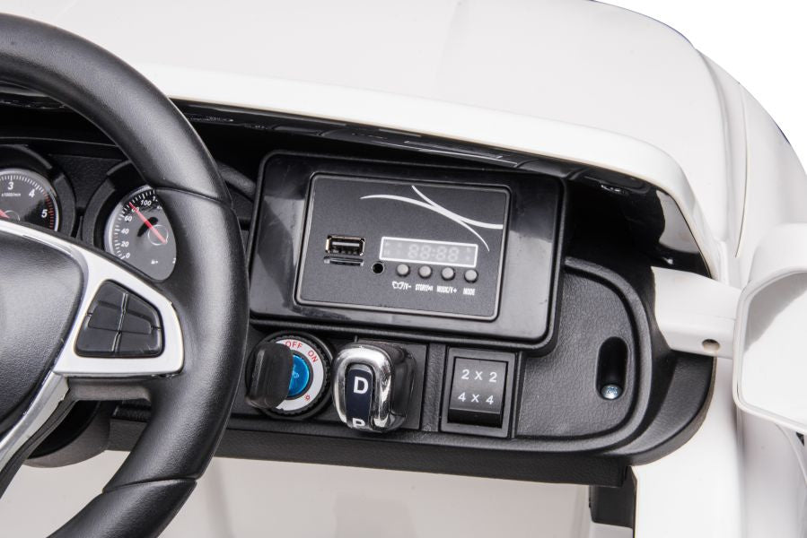 Battery-powered car Mercedes DK-MT950 4x4 White – view 17